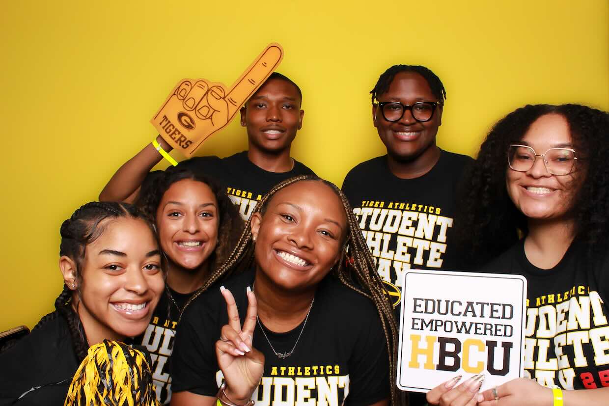 WHY CUSTOM PHOTO BOOTH PROPS MAKE EVENTS MORE MEMORABLE