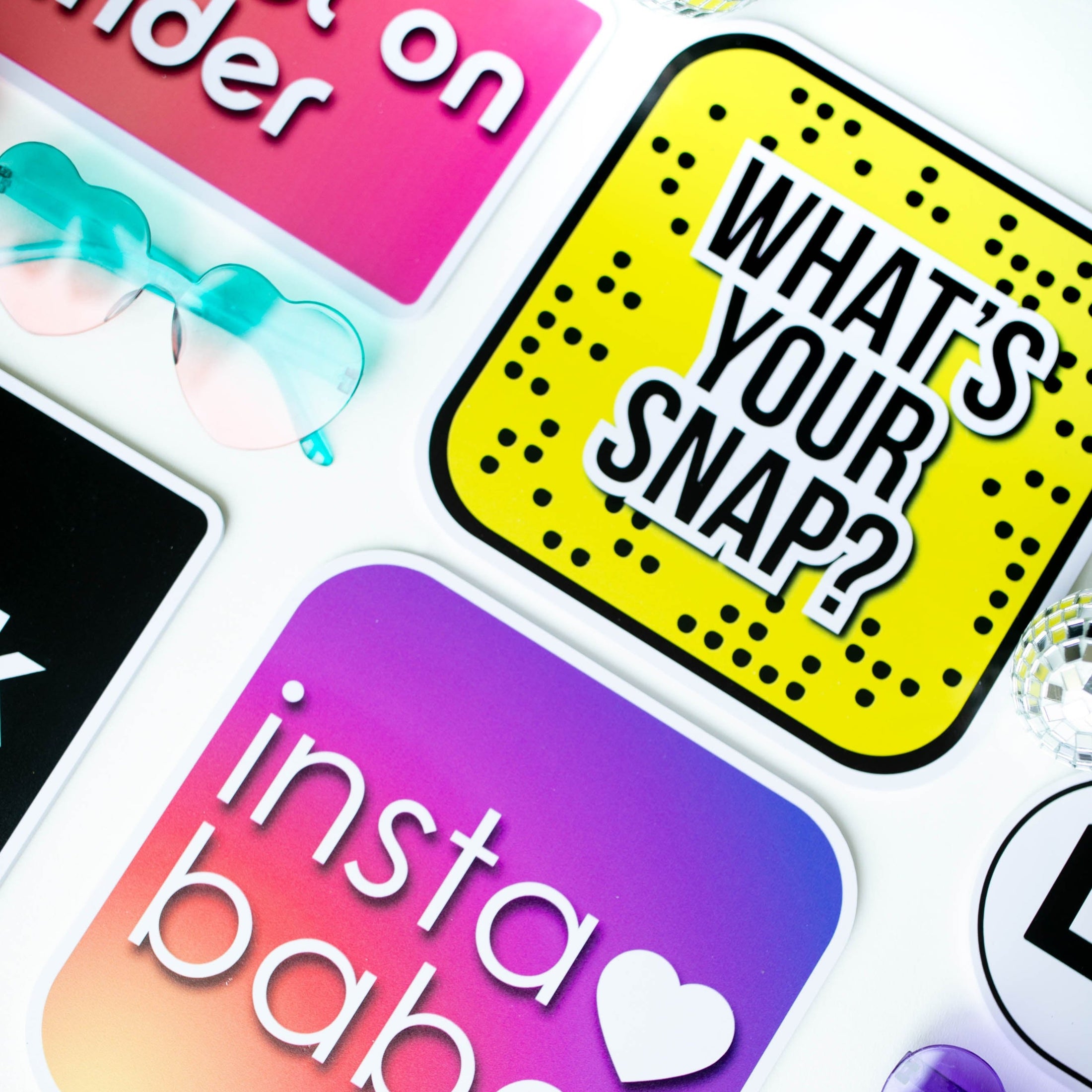 SOCIAL MEDIA SET